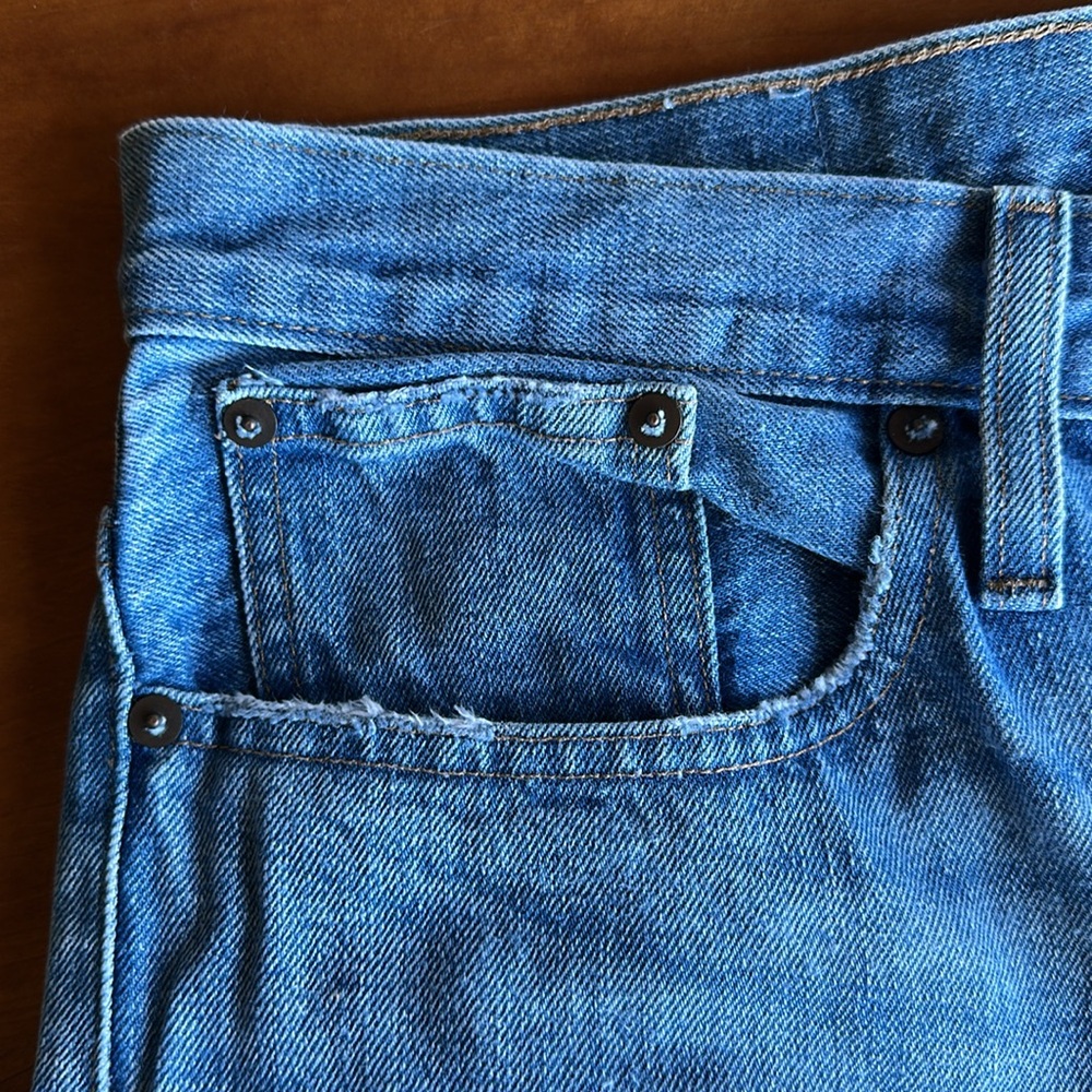 Madewell The Dad Jean in light wash with light distress/button fly. Size 14/32 - Picture 11 of 14